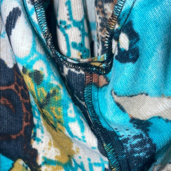 ❄️3/$15❄️Colorful Abstract Pattern Jacket - Picture 5 of 11